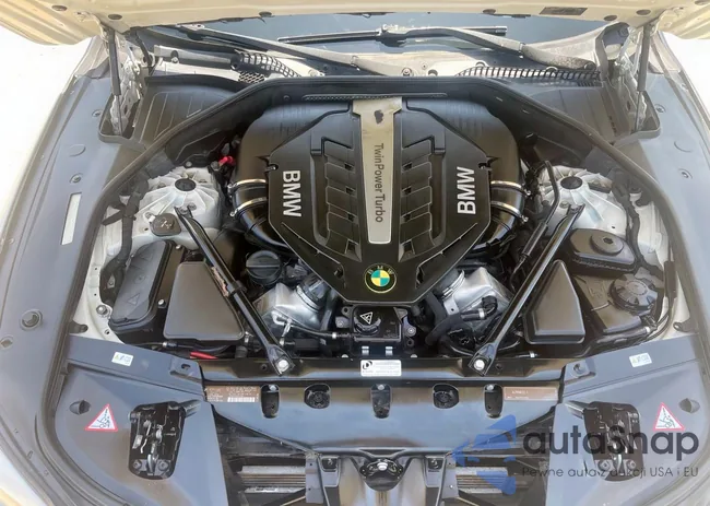 WBAKB8C58ACY64395: 63885205