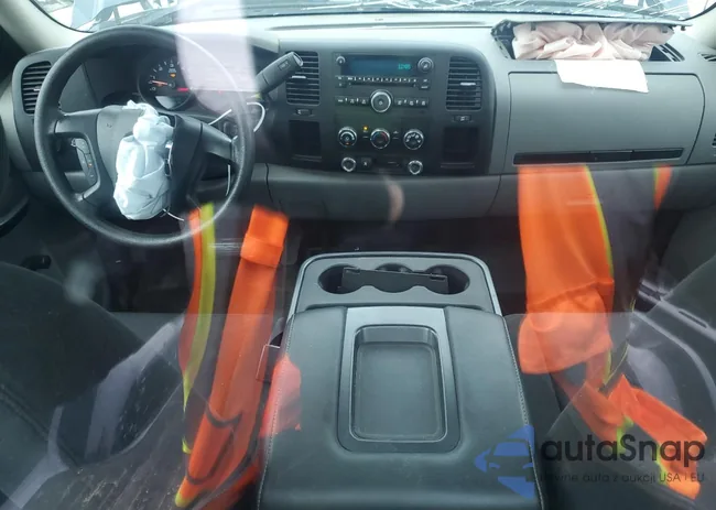 1GCNKPEX0BZ196003: 63033045