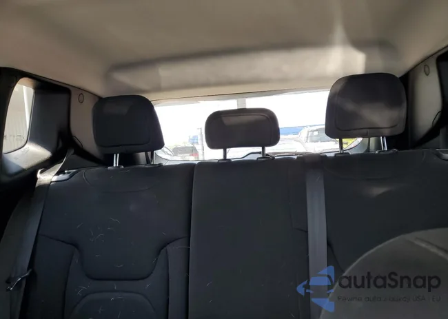 ZACCJABBXJPH15233: 64011215