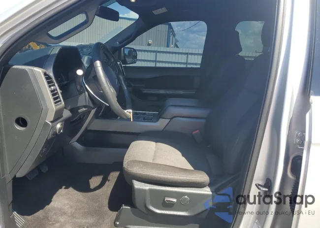 1FMJK1HT6KEA49837: 64618775