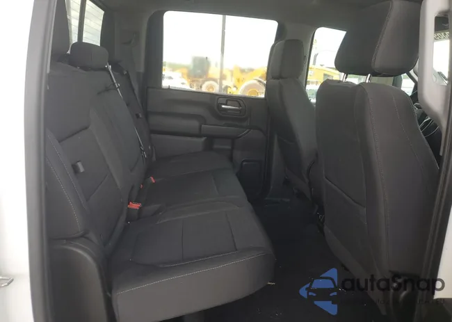 1GC1YNEY3LF240329: 64636975