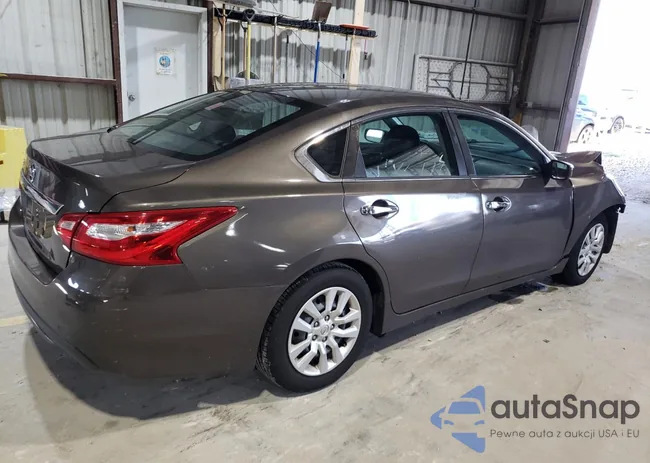 1N4AL3AP5HN329581: 64810655