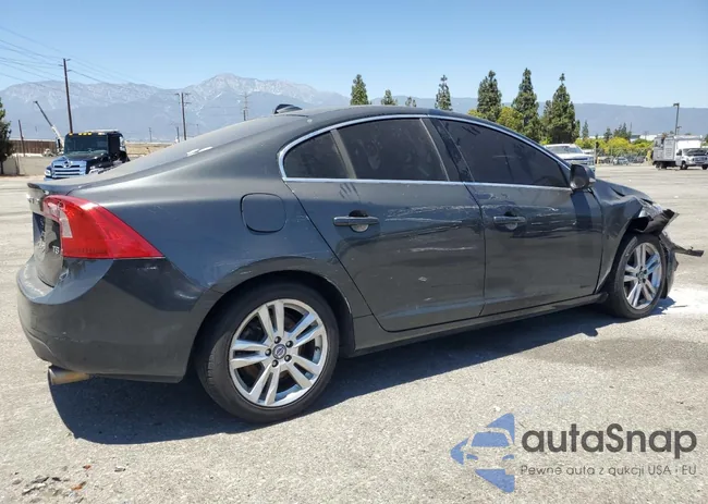 YV1612FS8D2194504: 64504345