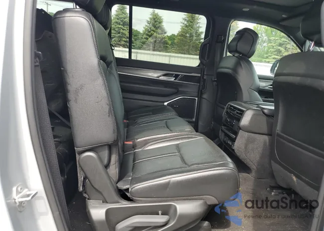 1C4SJVAT2NS217038: 62172605