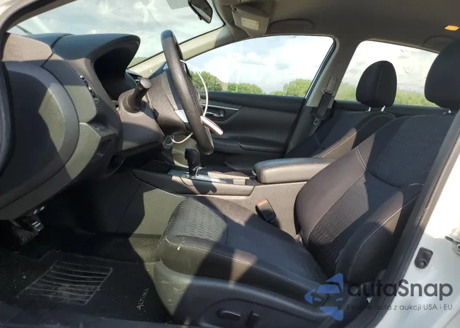 1N4AL3AP5JC231488: 67102475