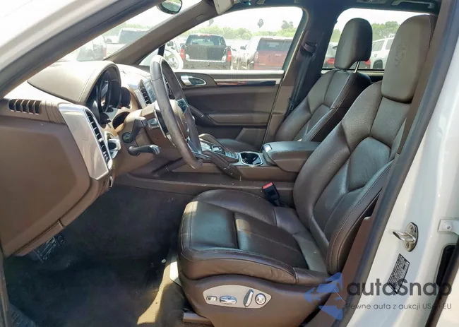 WP1AA2A24JKA06398: 66143075