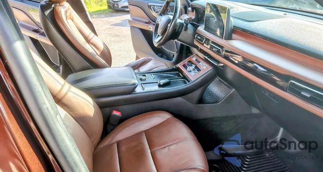 5LM5J7WC4LGL18575: 67325055