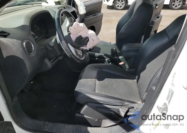 1C4NJDBB7GD725574: 67786444