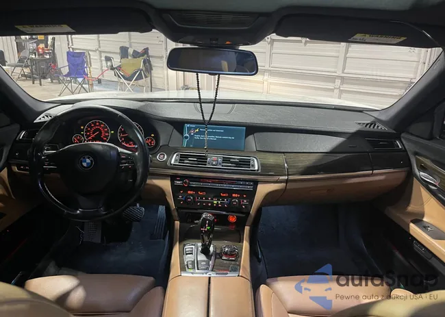 WBAKB8C58ACY64395: 66253724