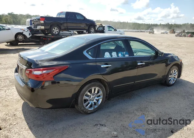 1N4AL3AP6JC231158: 69078044