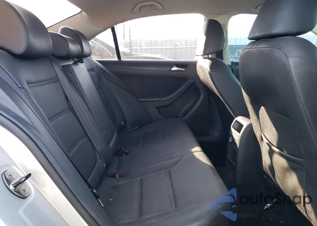 3VWDX7AJ4CM077031: 67516484