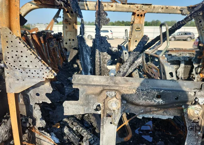 1FMEE5DP0PLB49220: 67376025