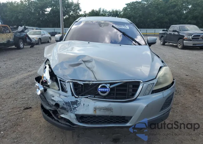 YV4952DL5C2318971: 69905755