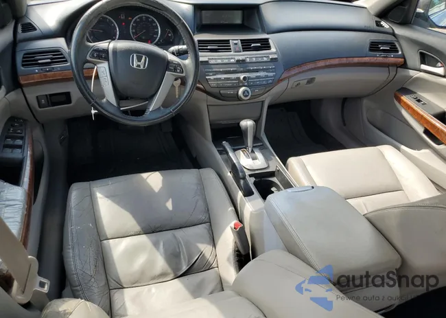 1HGCP2F81BA112192: 67130135