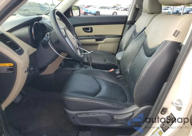 KNDJT2A26B7715723: 67992495