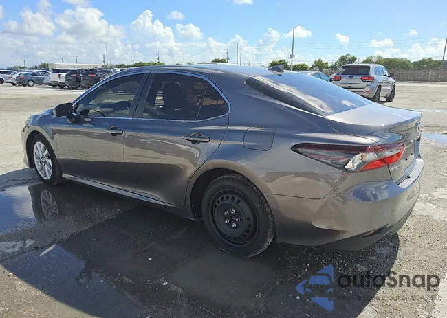 4T1C11AK3NU071205: 67891475