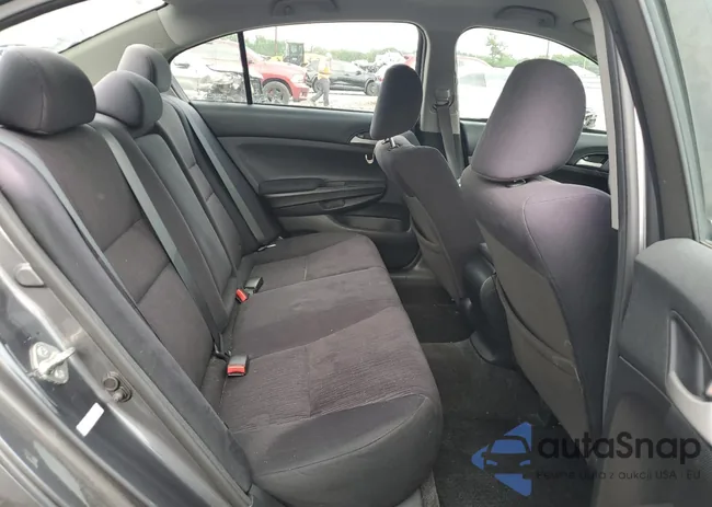 1HGCP2F39CA169312: 68825945