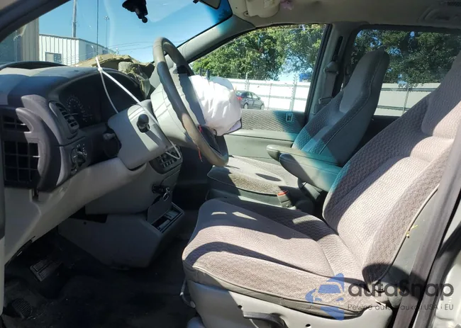 2P4GP44G0XR304112: 70677925