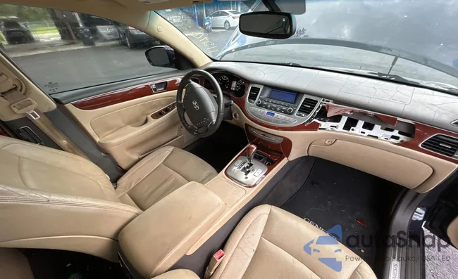 KMHGC4DD7CU169970: 70128565