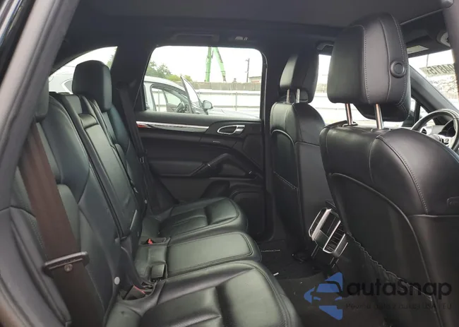 WP1AF2A26FLA39003: 67894815