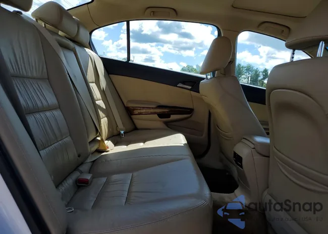 1HGCP3F89CA007780: 70363025