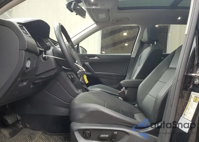 3VV2B7AX0LM010005: 70450575