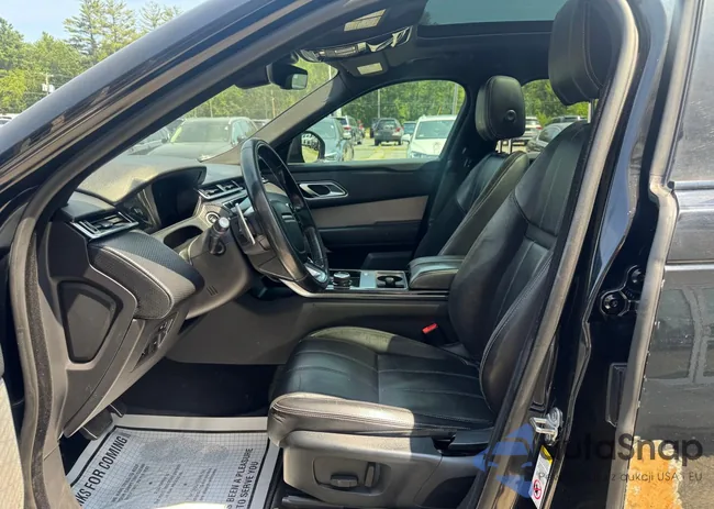 SALYL2RN1JA707049: 67749465