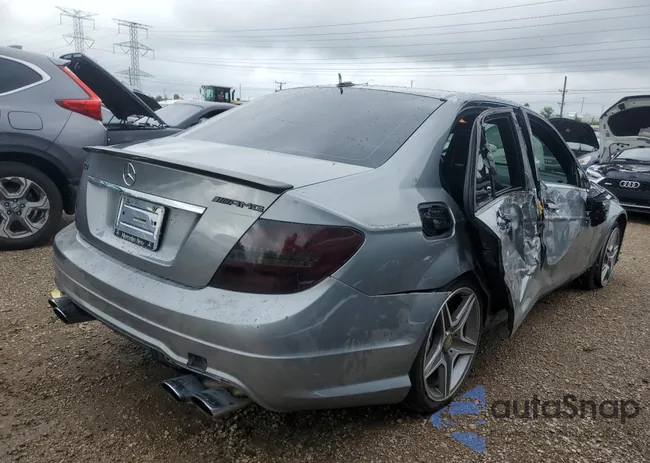 WDDGF7HB3CA627176: 69439985