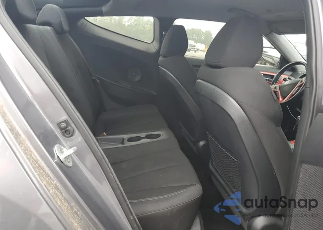 KMHTC6AD6HU305916: 68194875