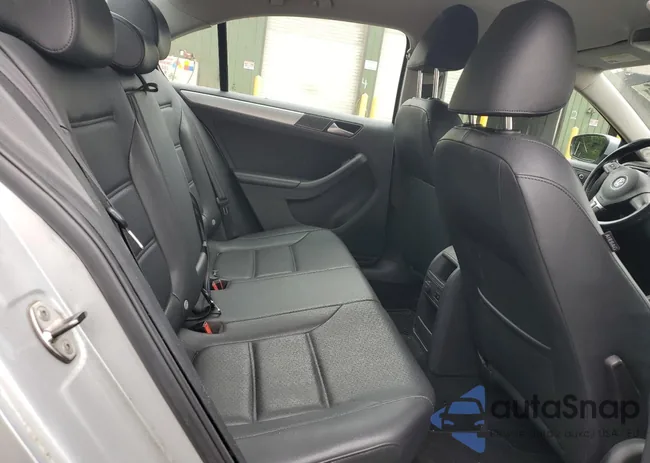 3VWDP7AJ0DM381166: 70519025