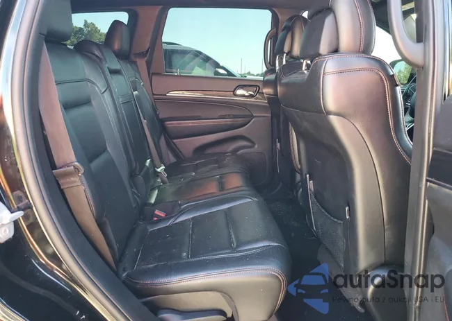 1C4RJFLT6LC185588: 70190395