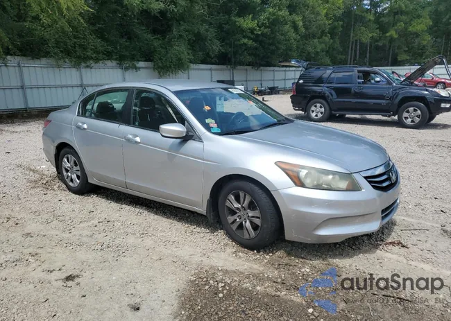 1HGCP2F48BA015276: 69048765