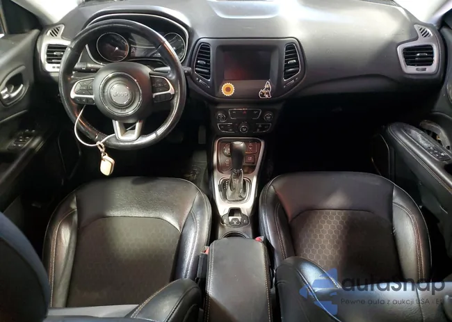 3C4NJDBB0HT692932: 68749275