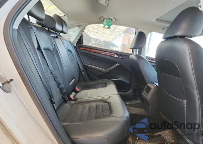 1VWCN7A33CC012112: 70836725