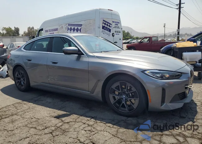 WBY43AW04RFS88149: 68448775