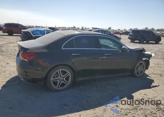 W1K3G4EB5NJ331903: 70472085