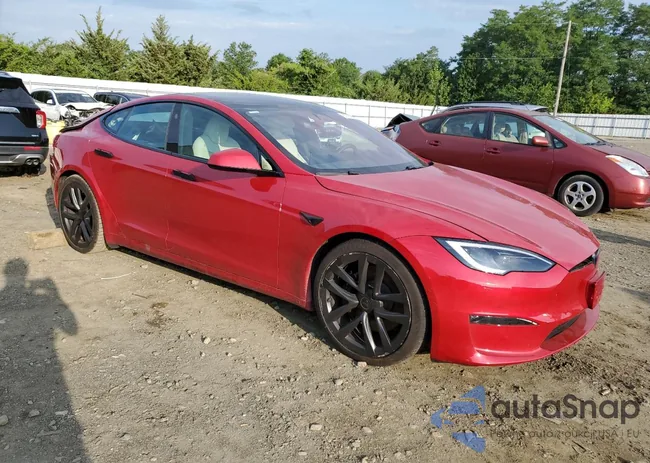 5YJSA1E6XPF498826: 69758575