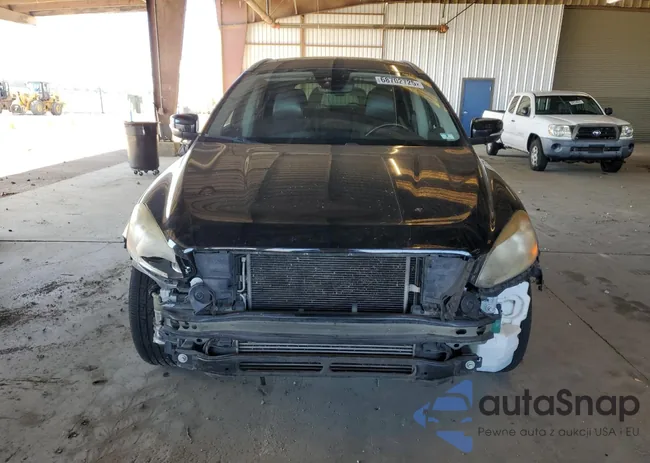 YV4902RKXF2632019: 68702725