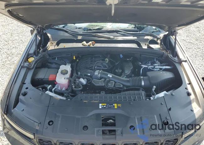 1C4RJKBGXR8593603: 67968675