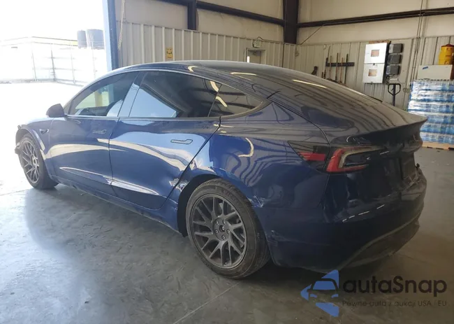 5YJ3E1EB8RF759086: 69477565