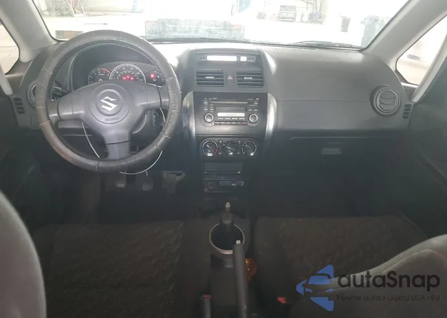 JS2YB413085111570: 68120625