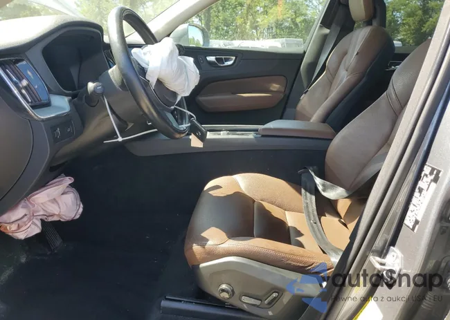 YV4A22RK6J1032202: 70463735