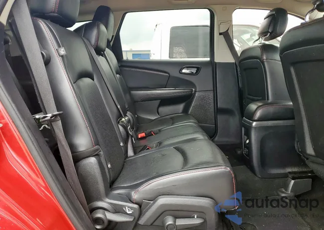 3C4PDCEG8HT555612: 70161015