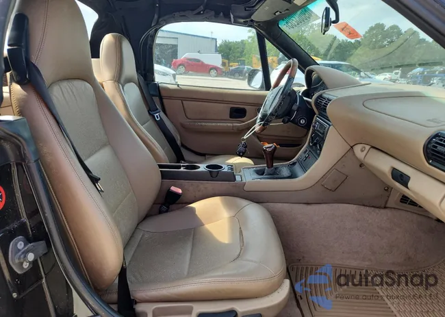 4USCH7326TLB68656: 69003205