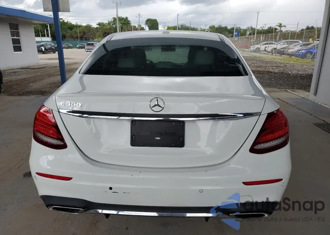 WDDZF4JB9HA160953: 71052975