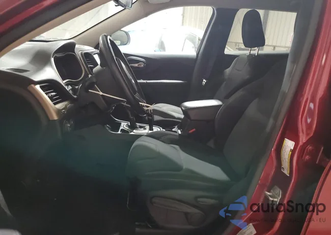 1C4PJLCB0FW695192: 67920085