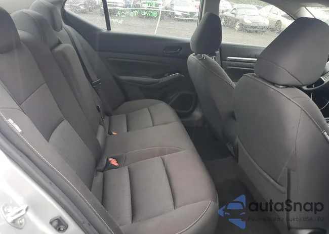 1N4BL4DV8PN333286: 69817245