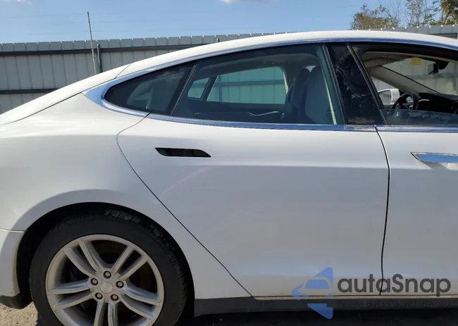 5YJSA1H1XEFP55657: 71102115