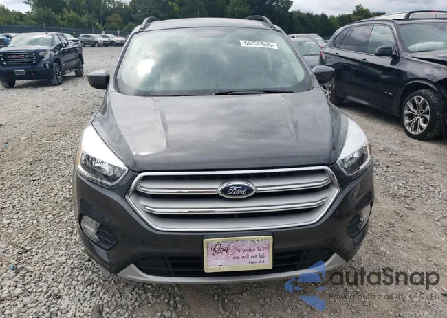 1FMCU0GD6JUC86128: 68330605