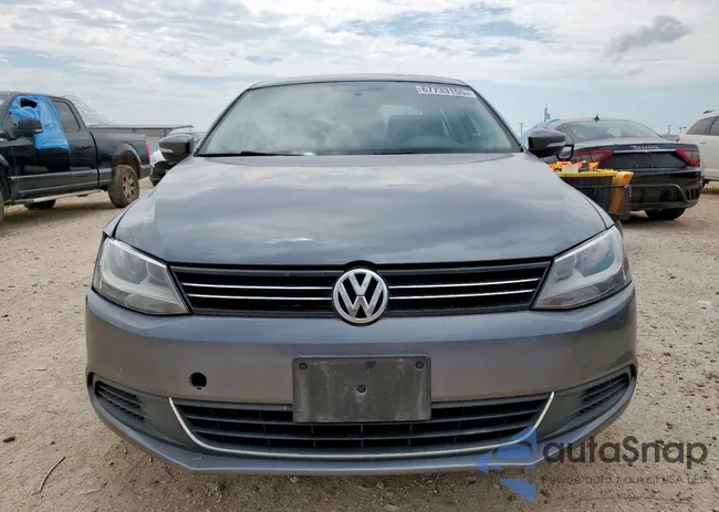 3VWD07AJ5EM231902: 67733155